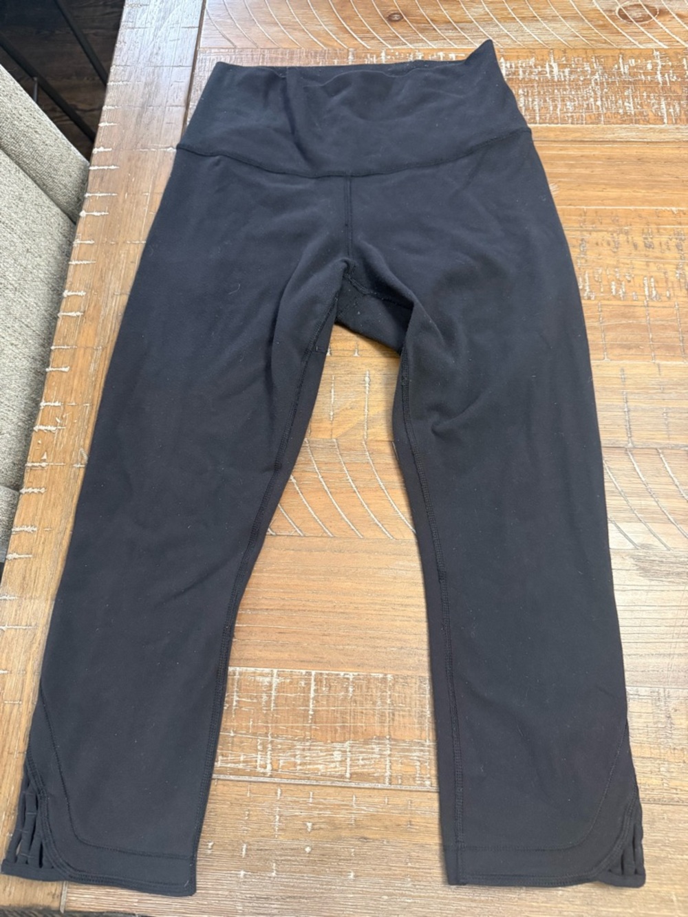 3/$15 lululemon athletica Black Women's Capri Leggings